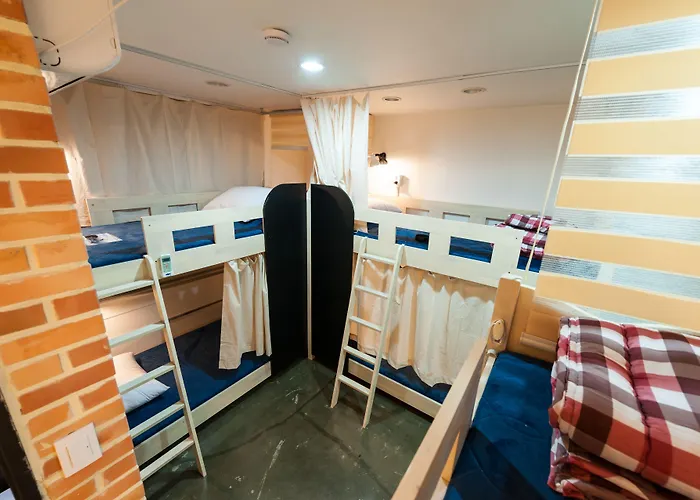 Inno & Pub Lounge Hongdae