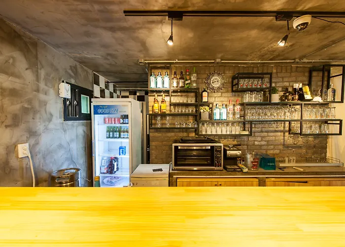 Hostel Inno & Pub Lounge Hongdae *